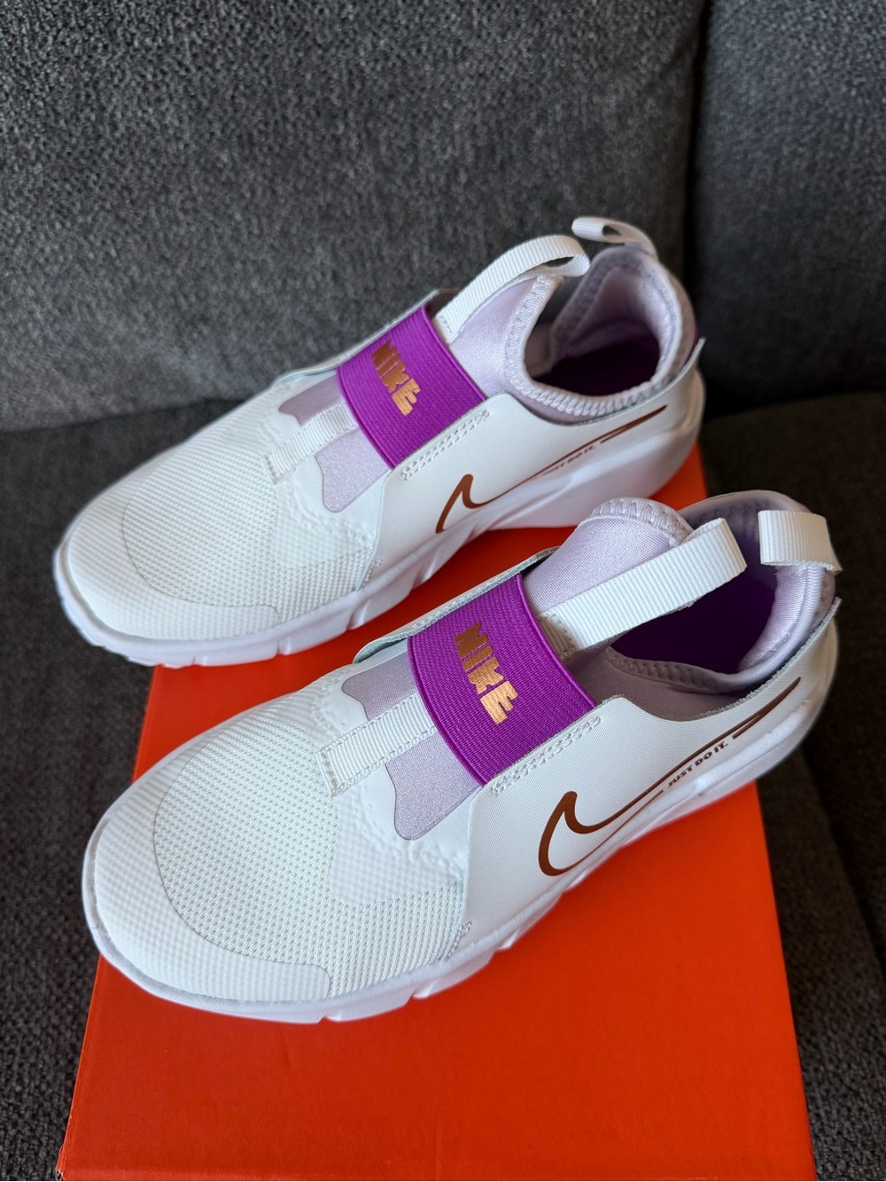 Nike White Kids Slip-On Sneakers with Purple Strap and Gold Swoosh - Picture 4 of 4